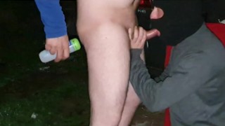 Foi mama-la na mala do carro! Até quem estava filmar teve um orgasmo. Que tesão!!!