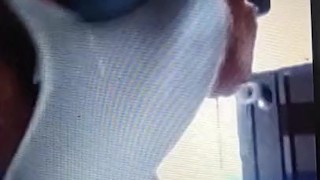 日本人男子のがまん汁びしょ濡れ電マオナニー